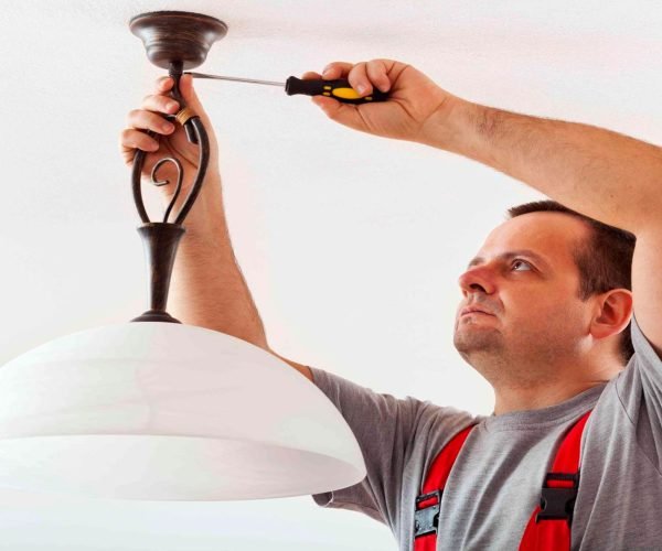 Why Use a Local Plumber for Fixture Installation